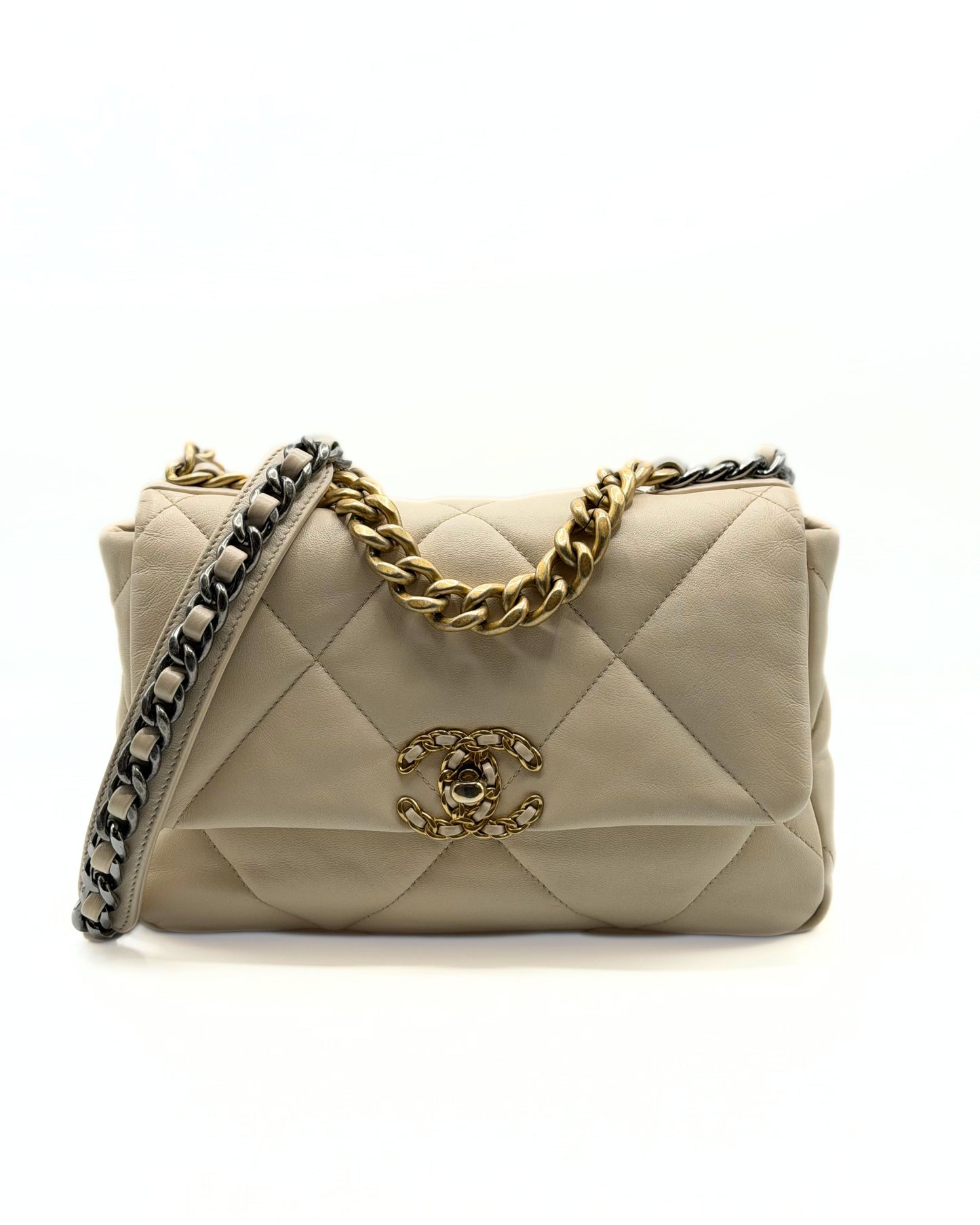 CHANEL | 19 Small Beige
