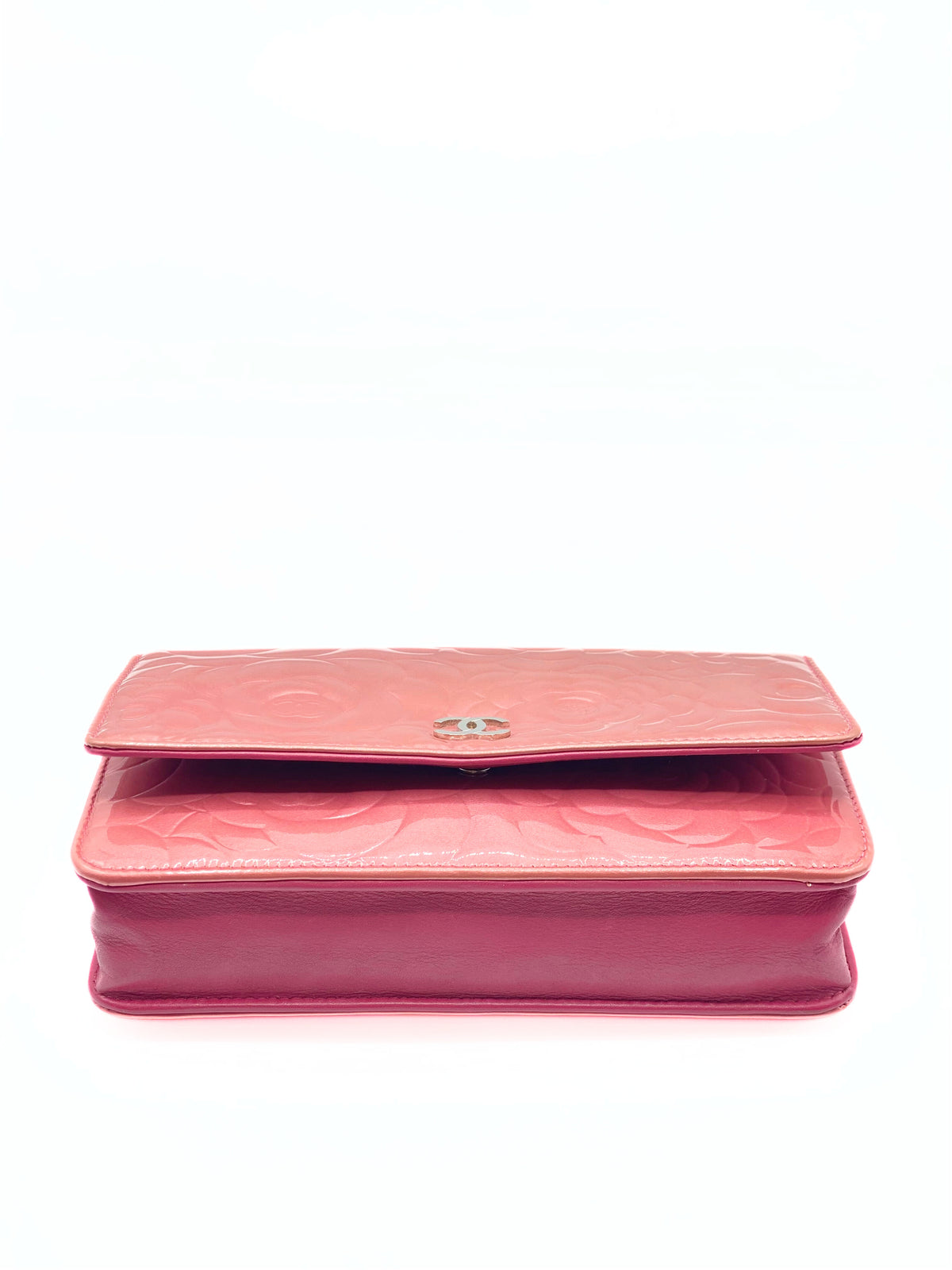 CHANEL | Wallet on Chain Pattent Leather Camelia Edition