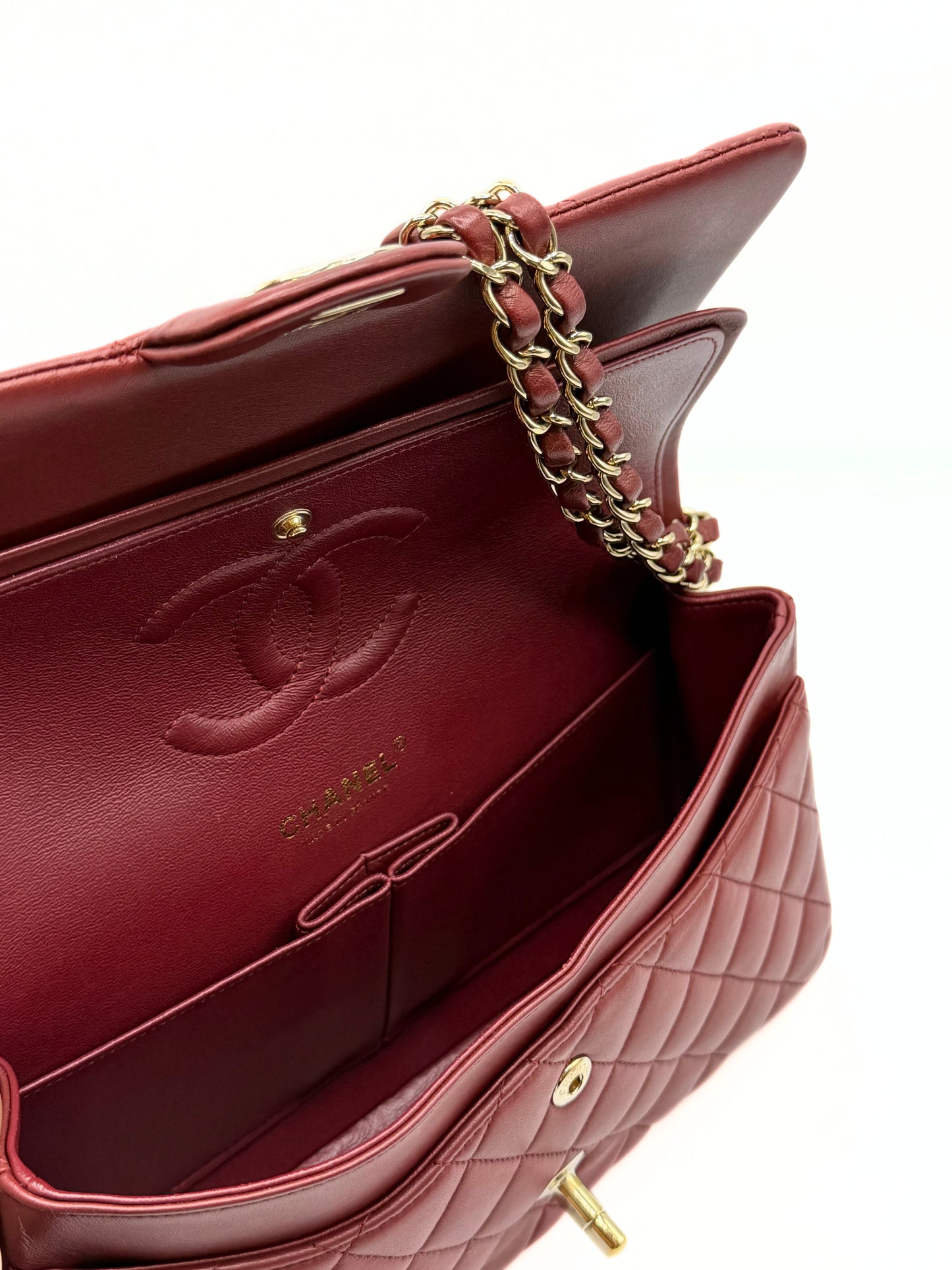 CHANEL | Classic Medium Double Flap Burgundy