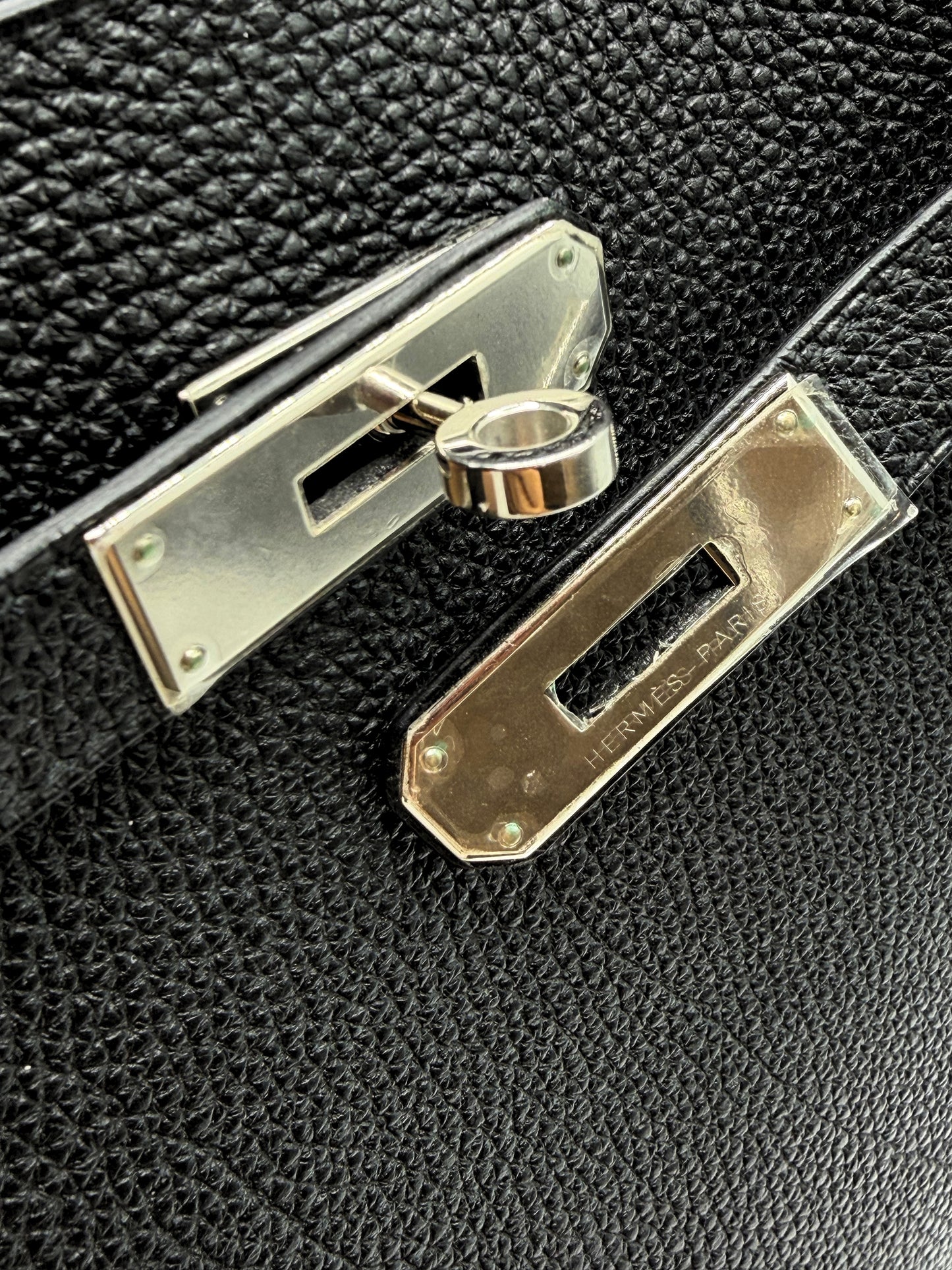 HERMES | So Kelly 22 Bucket Bag
