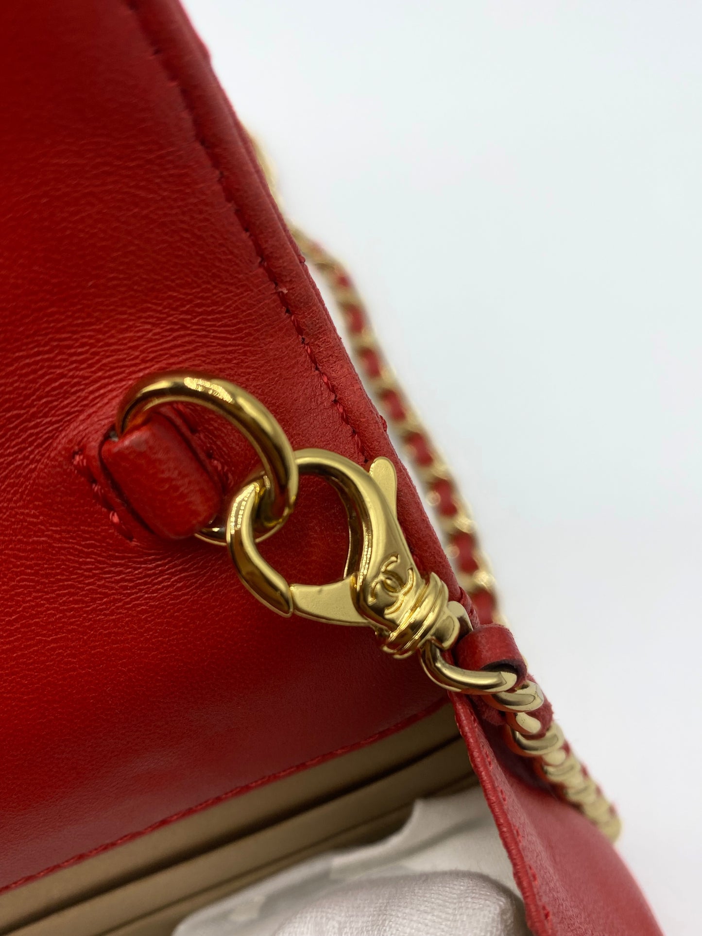 CHANEL | Golden Class Wallet on Chain