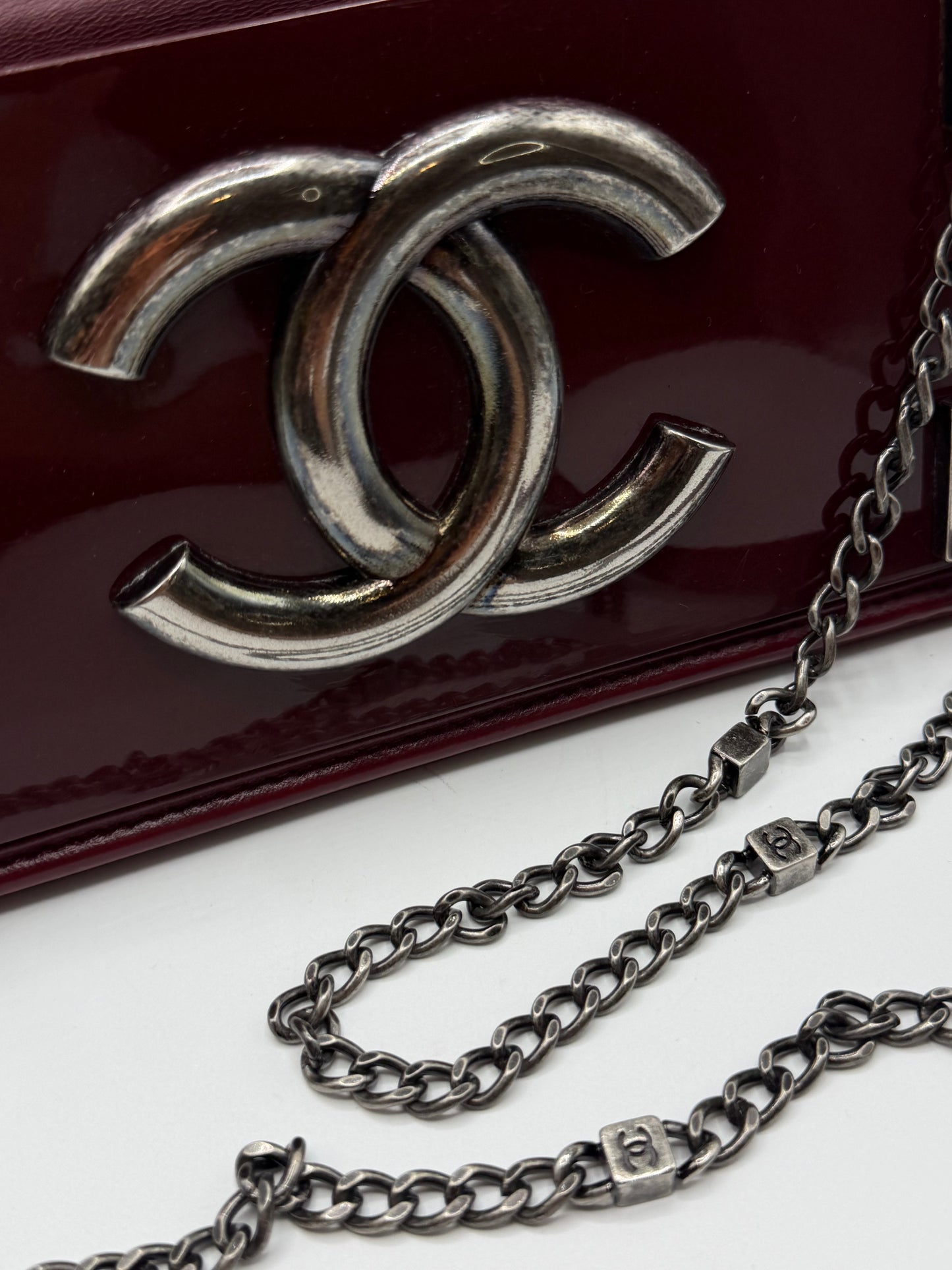 CHANEL | Boy Brick Horizontal Flap Bag - Burgundy