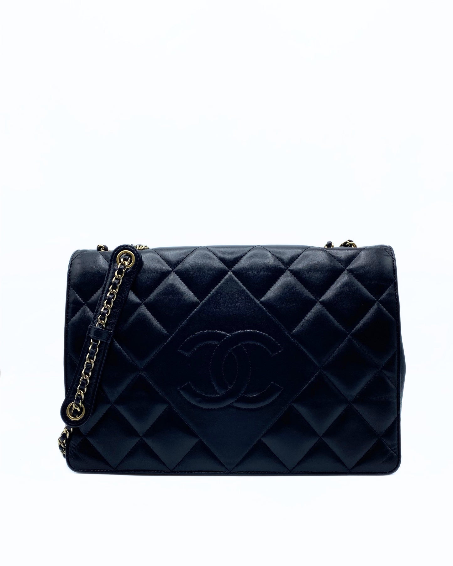 CHANEL | CC Full Flap Diamond Quilt