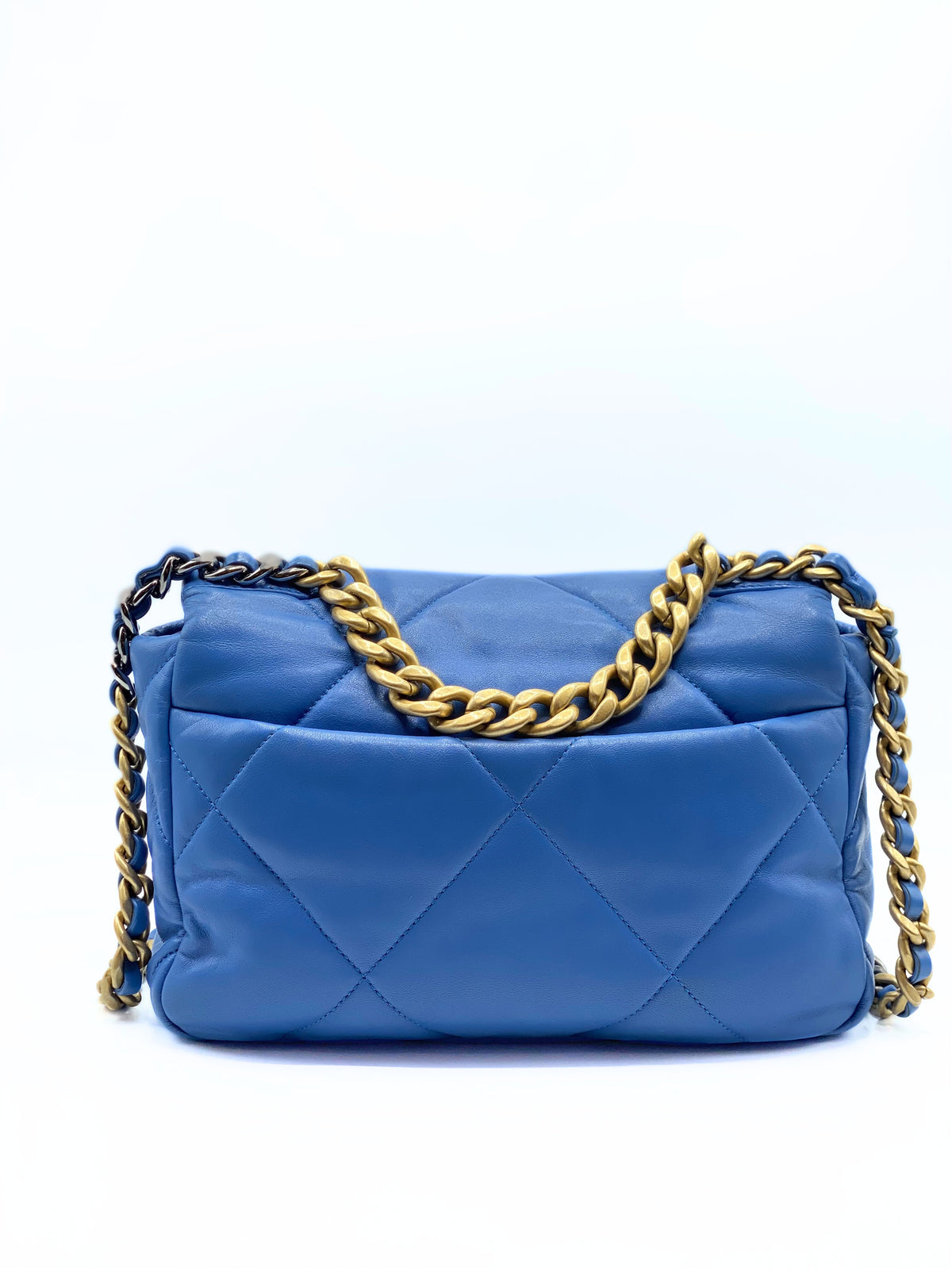 CHANEL | 19 Small Blue