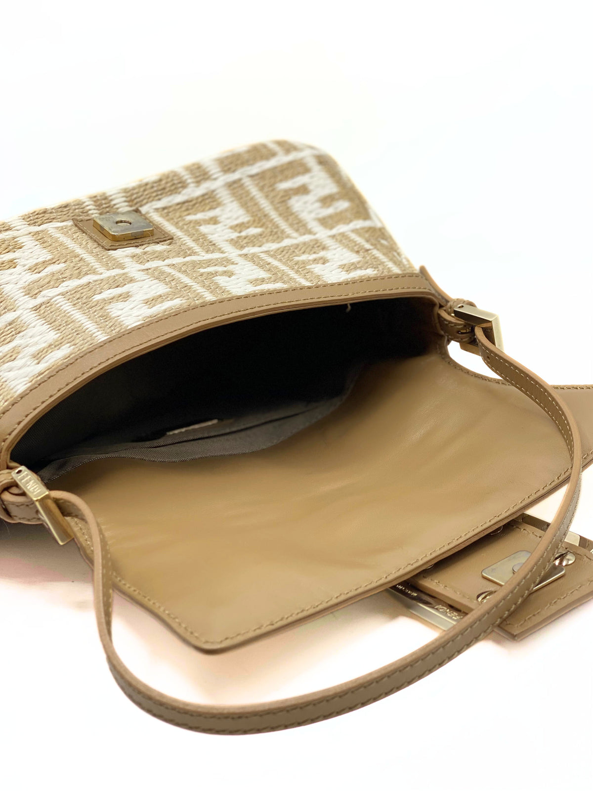 FENDI | Mama Rafia Shoulder Bag
