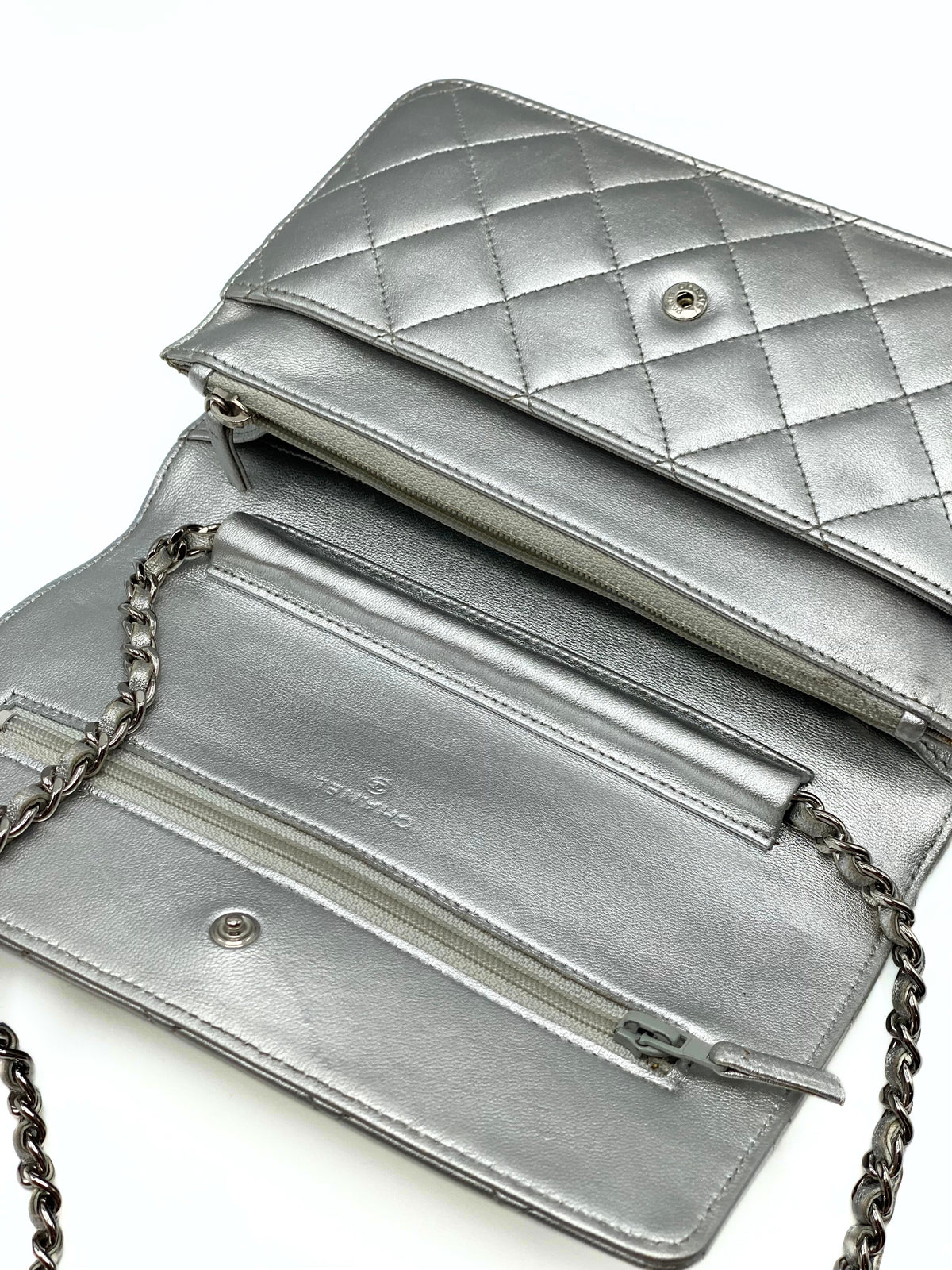 CHANEL | Wallet on Chain Metallic Silver