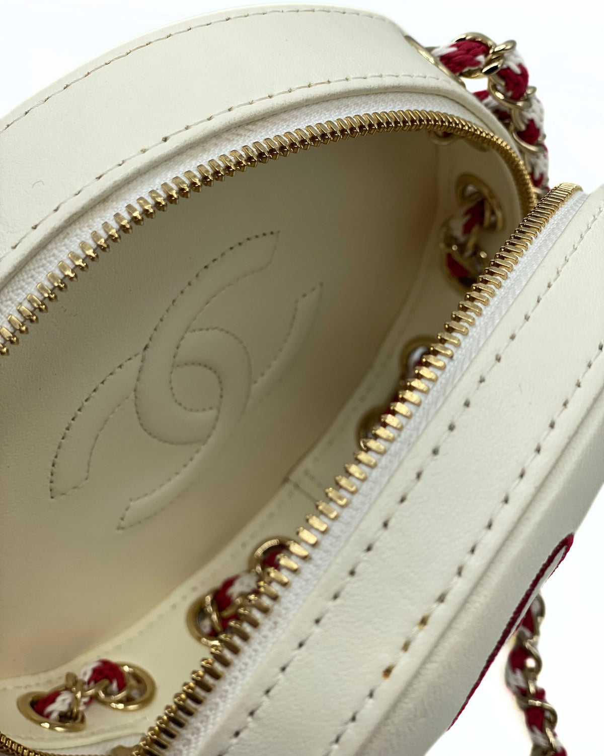 CHANEL | La Pausa Lifesaver Round Bag