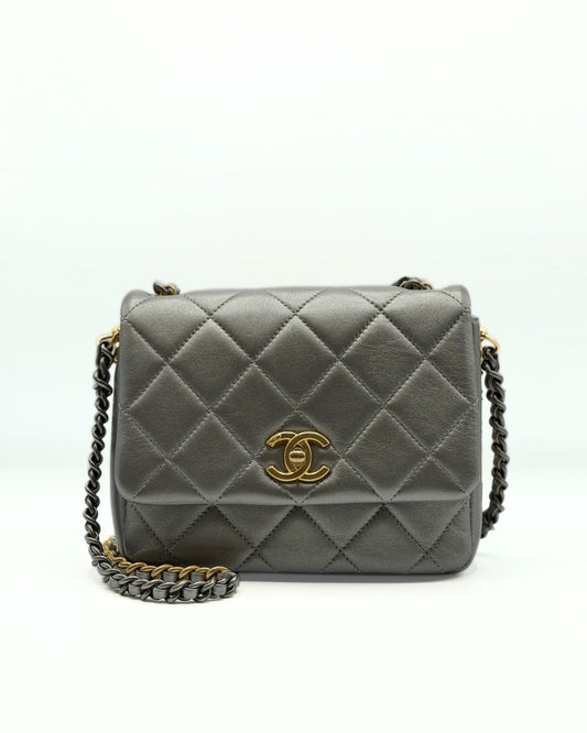 CHANEL | Side Note Mini Flap