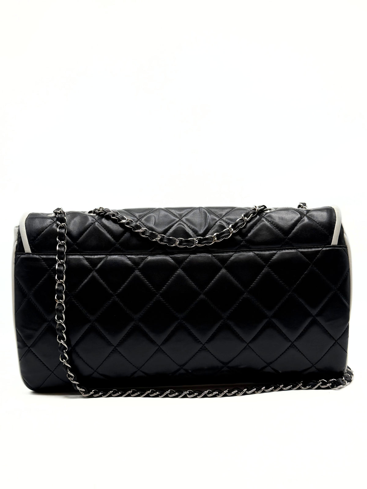 CHANEL | CC Cruise Jumbo Flap Bicolor