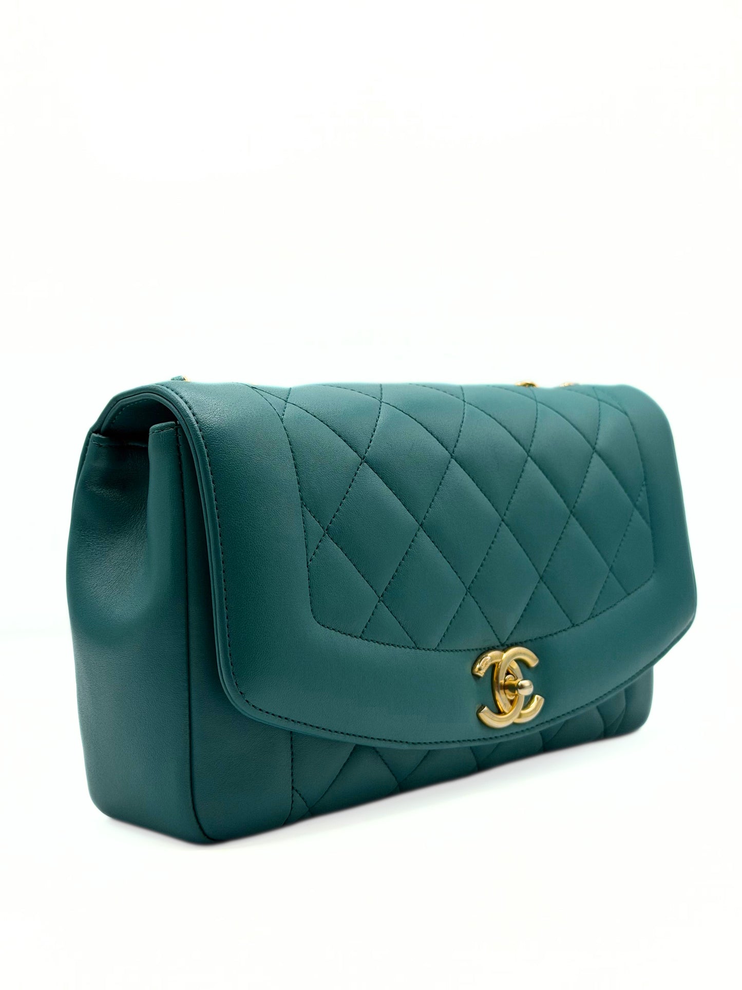CHANEL | Diana Reissue Jumbo Classic Flap Bag